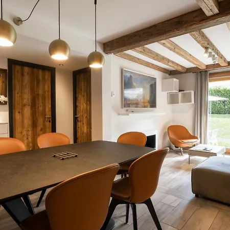 **appartement Cosy Avec Garage, Au Coeur De La Clusaz, Proche Pistes Et Commerces** - Fr-1-304-190 公寓